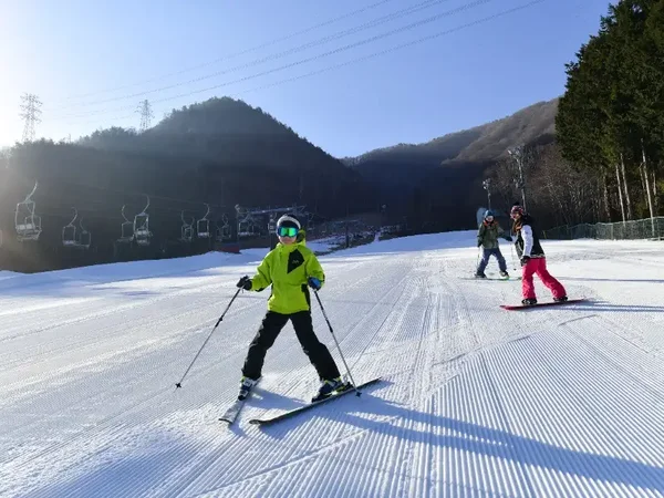 朝発バス日帰り/町田発 カムイみさかスキー場 滞在時間なんと約7.5時間! 首都圏から近いスキー場♪初心者の方もまずはここから!1